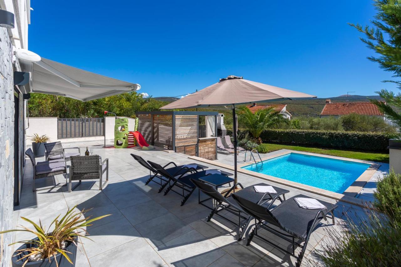 Sun & Sea Villa Kornić Eksteriør bilde